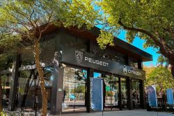 寶嘉聯合攜手星聯汽車 北投新車展示暨授權服務廠落成開幕 21005