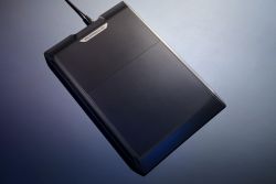 停好車就能充電 保時捷公開Cayenne Electric無線感應充電運作資訊 21029