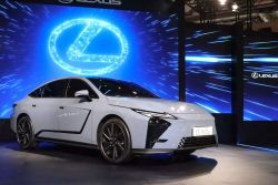 【2026台北車展】大改款Lexus ES驚喜現身！預告導入300h與500e雙動力 21171